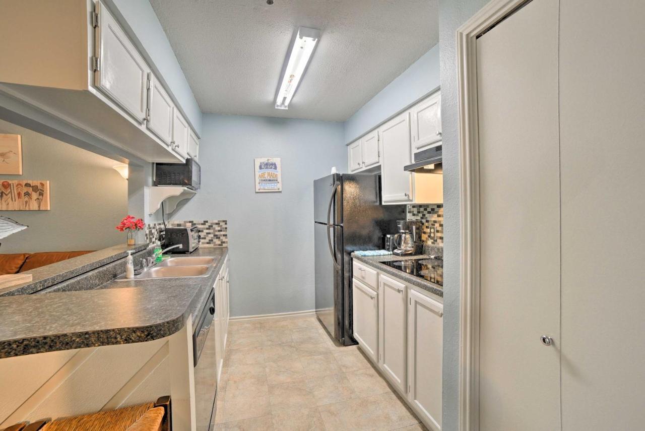 Apartment With Pool Walk To The Beach! Corpus Christi